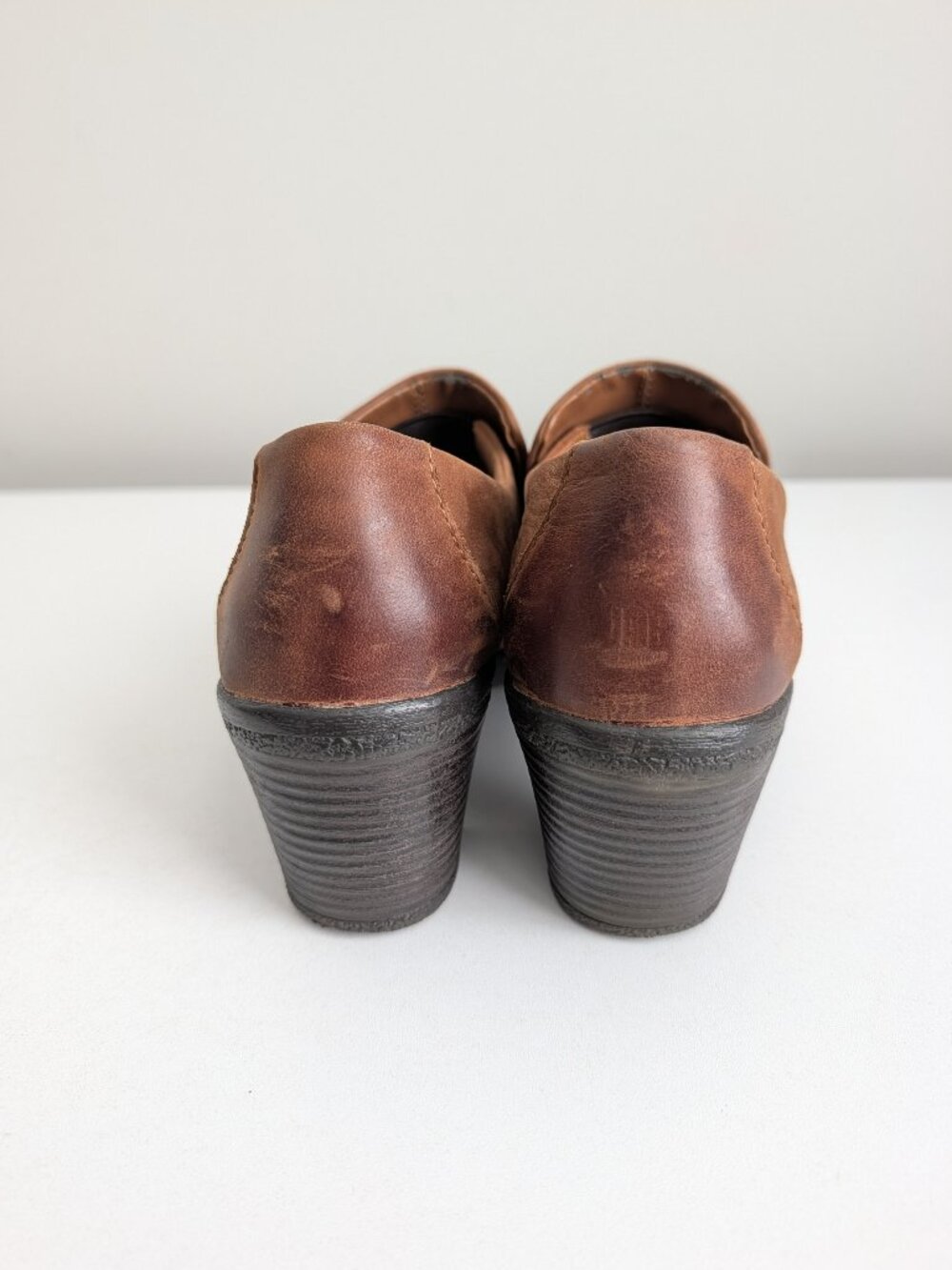 Born b.o.c. Carla Shoes Womens Size 7.5M Brown Leather Heel Booties - Picture 9 of 10